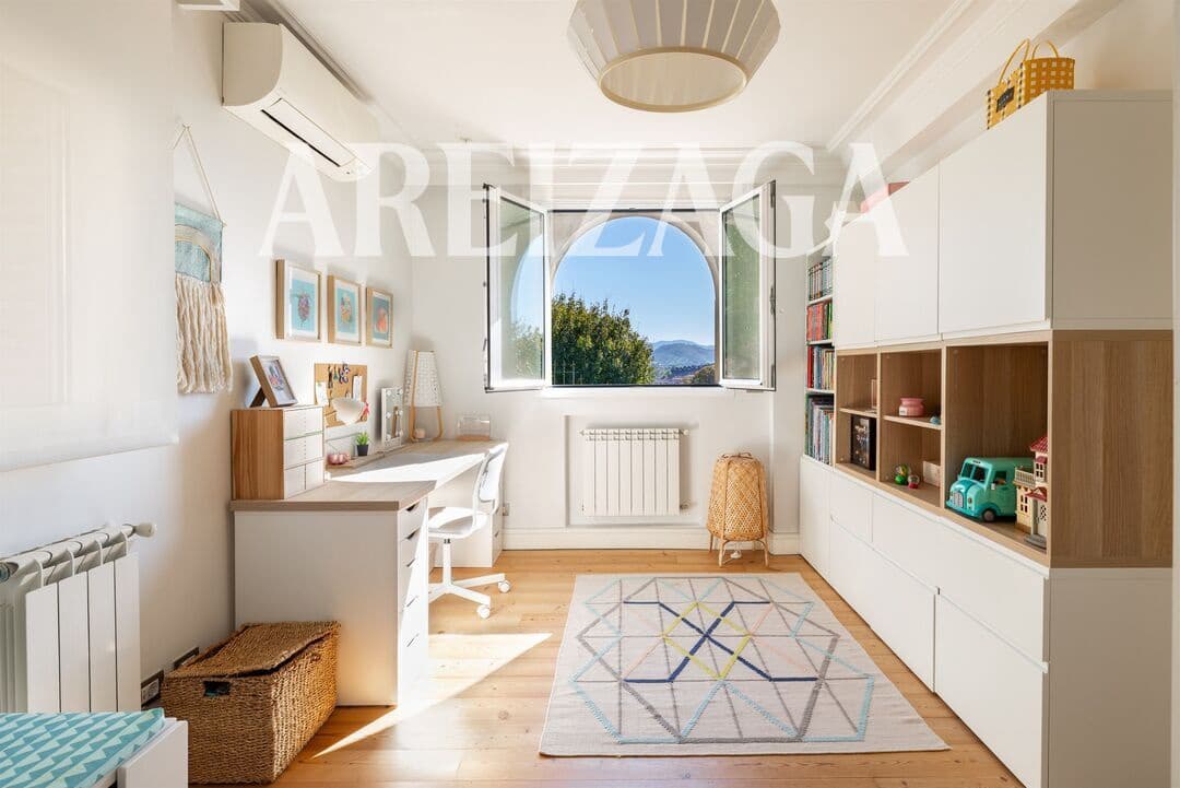 5 soveværelse Byhus til salg i Donostia-San Sebastian med garage - € 1.495.000 (Ref: 10165892)