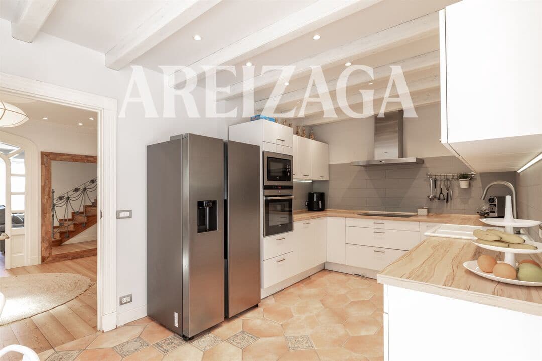 5 soveværelse Byhus til salg i Donostia-San Sebastian med garage - € 1.495.000 (Ref: 10165892)