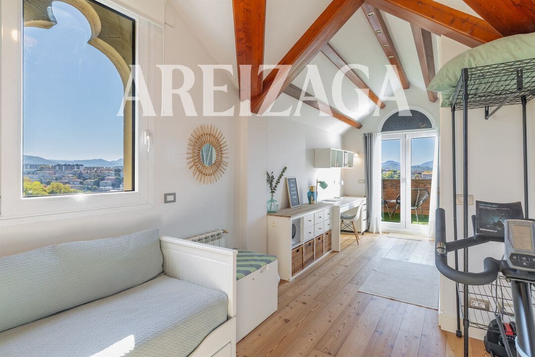 5 soveværelse Byhus til salg i Donostia-San Sebastian med garage - € 1.495.000 (Ref: 10165892)