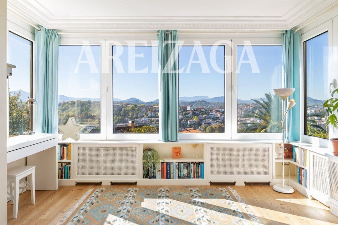5 soveværelse Byhus til salg i Donostia-San Sebastian med garage - € 1.495.000 (Ref: 10165892)