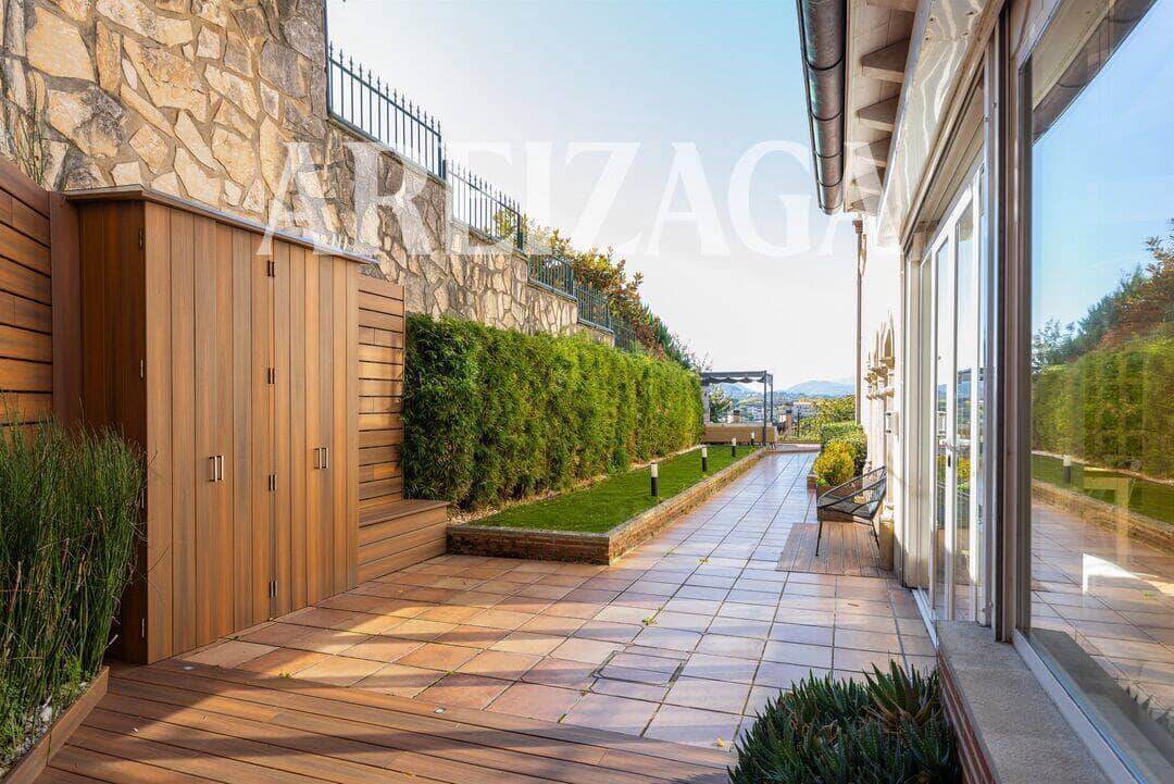 5 soveværelse Byhus til salg i Donostia-San Sebastian med garage - € 1.495.000 (Ref: 10165892)
