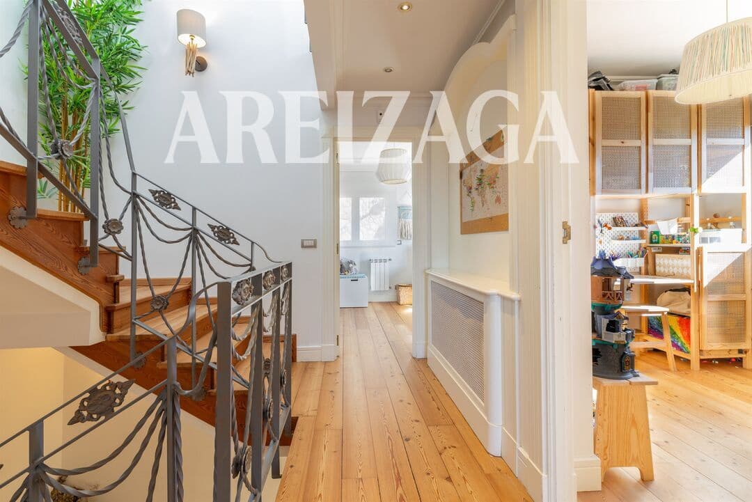5 soveværelse Byhus til salg i Donostia-San Sebastian med garage - € 1.495.000 (Ref: 10165892)