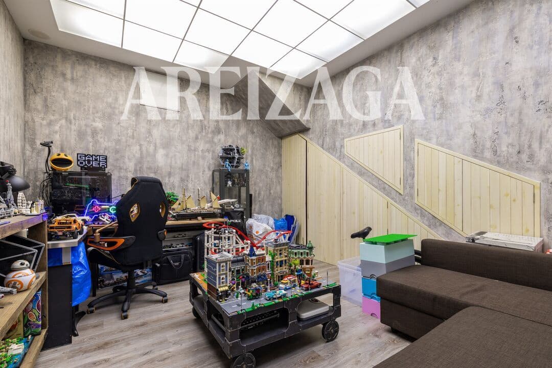 5 soveværelse Byhus til salg i Donostia-San Sebastian med garage - € 1.495.000 (Ref: 10165892)