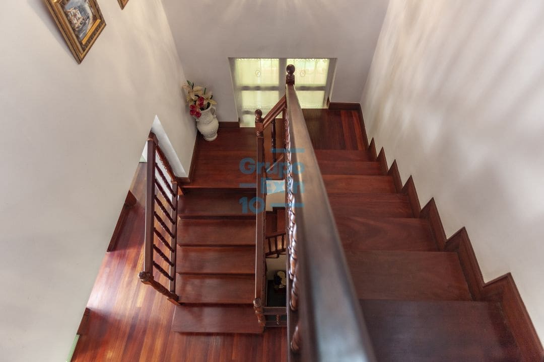 5 bedroom Villa for sale in Usurbil - € 1,000,000 (Ref: 7466618)