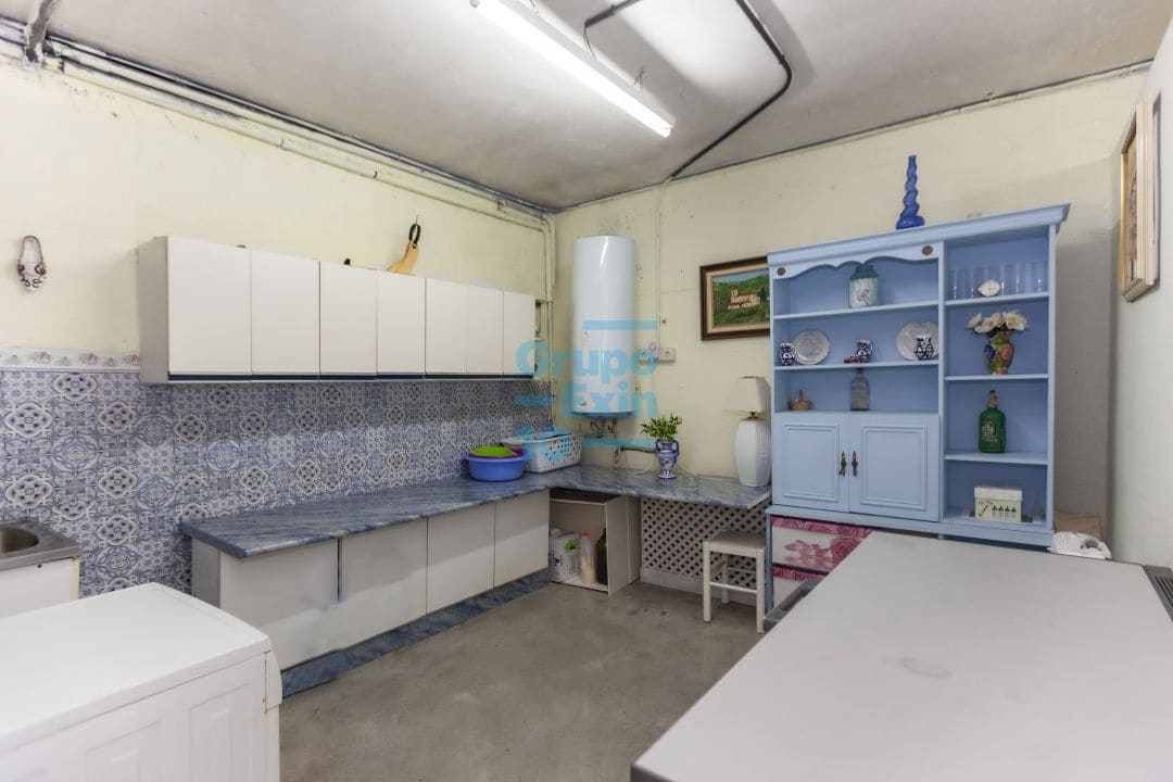 5 bedroom Villa for sale in Usurbil - € 1,000,000 (Ref: 7466618)