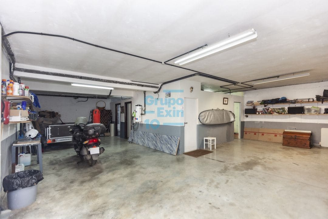 5 bedroom Villa for sale in Usurbil - € 1,000,000 (Ref: 7466618)