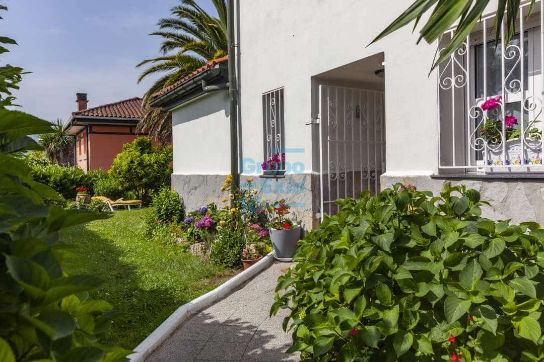 5 bedroom Villa for sale in Usurbil - € 1,000,000 (Ref: 7466618)