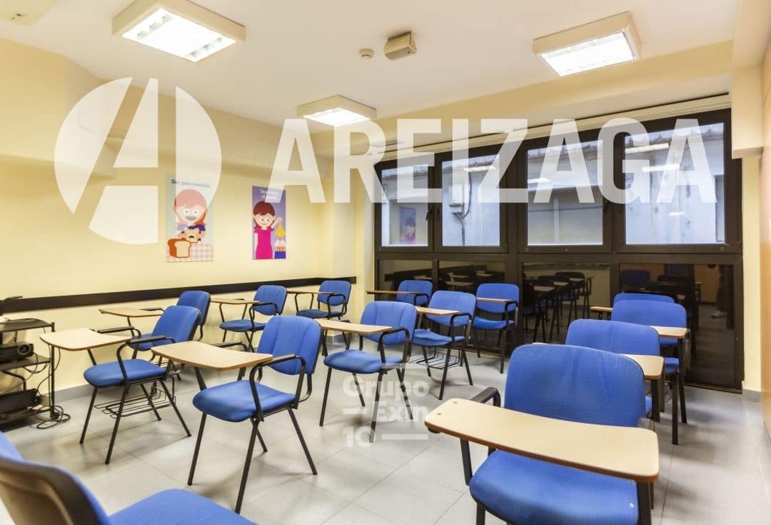 3 soveværelse Erhverv til leje i Donostia-San Sebastian - € 4.950 (Ref: 8050385)