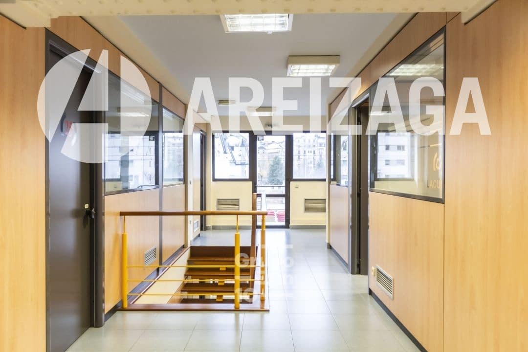 3 soveværelse Erhverv til leje i Donostia-San Sebastian - € 4.950 (Ref: 8050385)