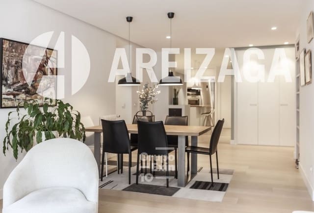 Piso de 4 habitaciones en Donostia-San Sebastián en venta - 1.450.000 € (Ref: 8208239)