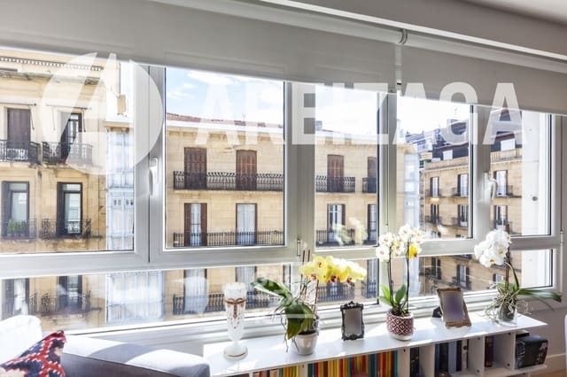 Piso de 4 habitaciones en Donostia-San Sebastián en venta - 1.450.000 € (Ref: 8208239)