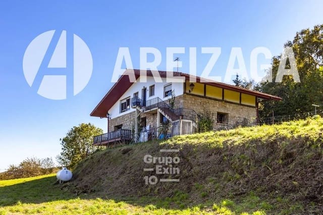 5 bedroom Townhouse for sale in Donostia-San Sebastián - € 2,500,000 (Ref: 8581683)