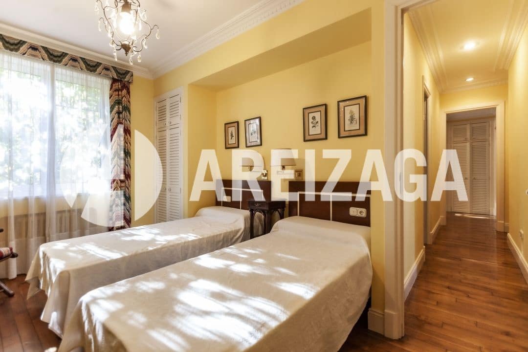 13 soveværelse Villa til salg i Donostia-San Sebastian - € 5.000.000 (Ref: 8811947)