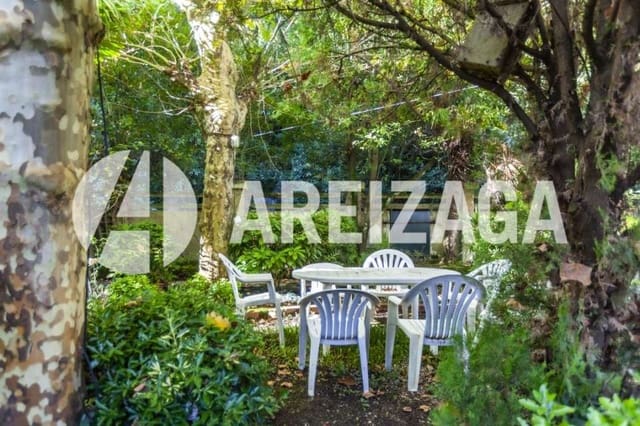 13 bedroom Villa for sale in Donostia-San Sebastián - € 5,000,000 (Ref: 8811947)