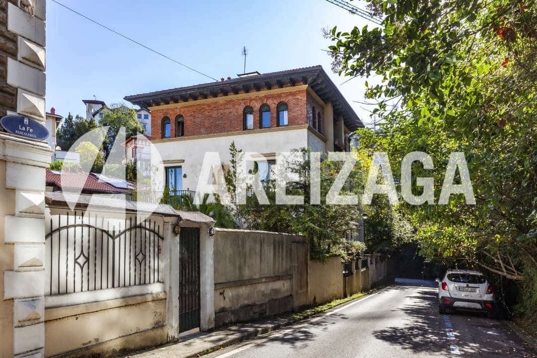 13 soveværelse Villa til salg i Donostia-San Sebastian - € 5.000.000 (Ref: 8811947)