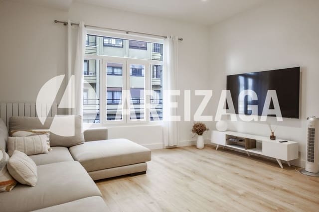 3 bedroom Flat for sale in Donostia-San Sebastián - € 735,000 (Ref: 8868653)