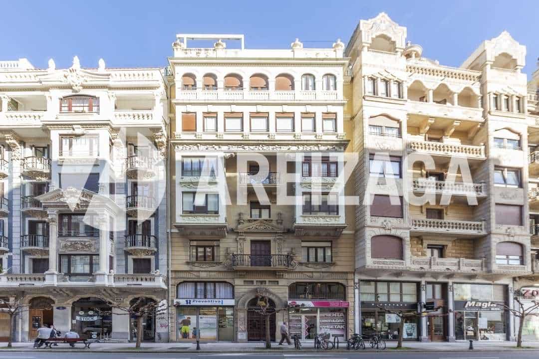 3 soveværelse Lejlighed til salg i Donostia-San Sebastian - € 720.000 (Ref: 8868653)