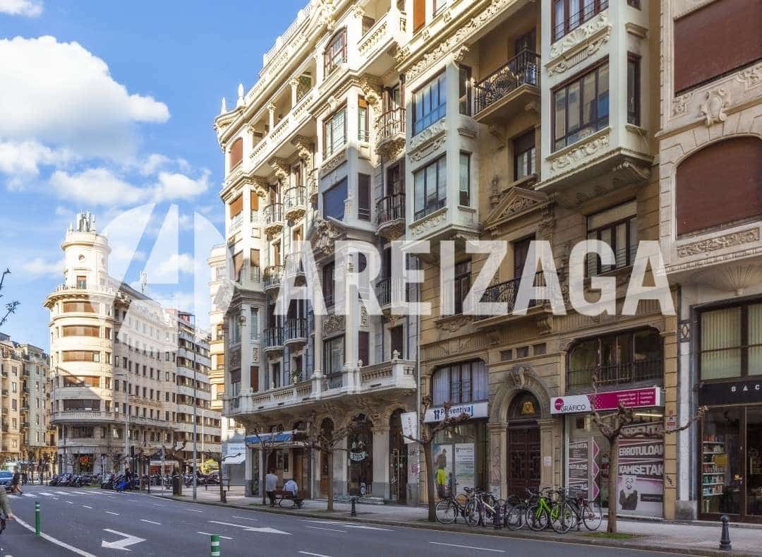 3 soveværelse Lejlighed til salg i Donostia-San Sebastian - € 720.000 (Ref: 8868653)