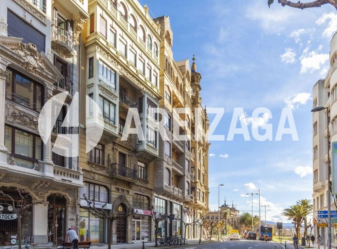 3 soveværelse Lejlighed til salg i Donostia-San Sebastian - € 720.000 (Ref: 8868653)