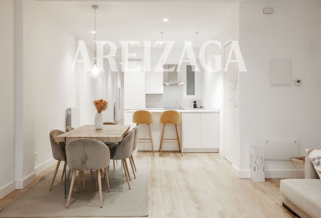 3 bedroom Flat for sale in Donostia-San Sebastian - € 698,000 (Ref: 8868653)
