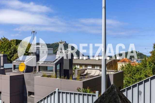 2 makuuhuone Asunto myytävänä paikassa Donostia-San Sebastián - 829 000 € (Ref: 8933513)