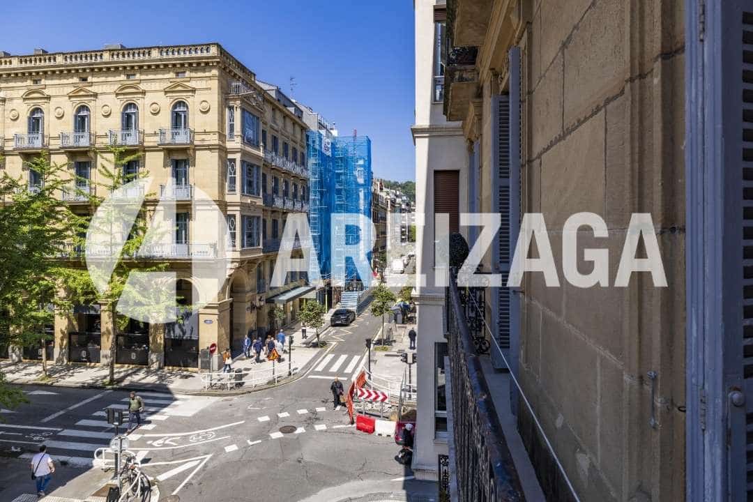 2 soveværelse Lejlighed til salg i Donostia-San Sebastian - € 795.000 (Ref: 9006088)