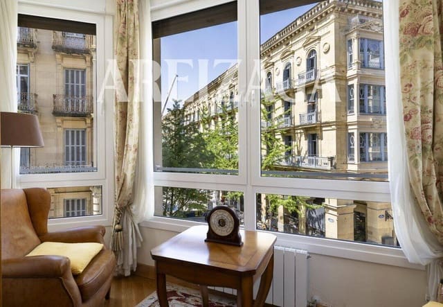 2 slaapkamer Flat te koop in Donostia-San Sebastián - € 750.000 (Ref: 9006088)