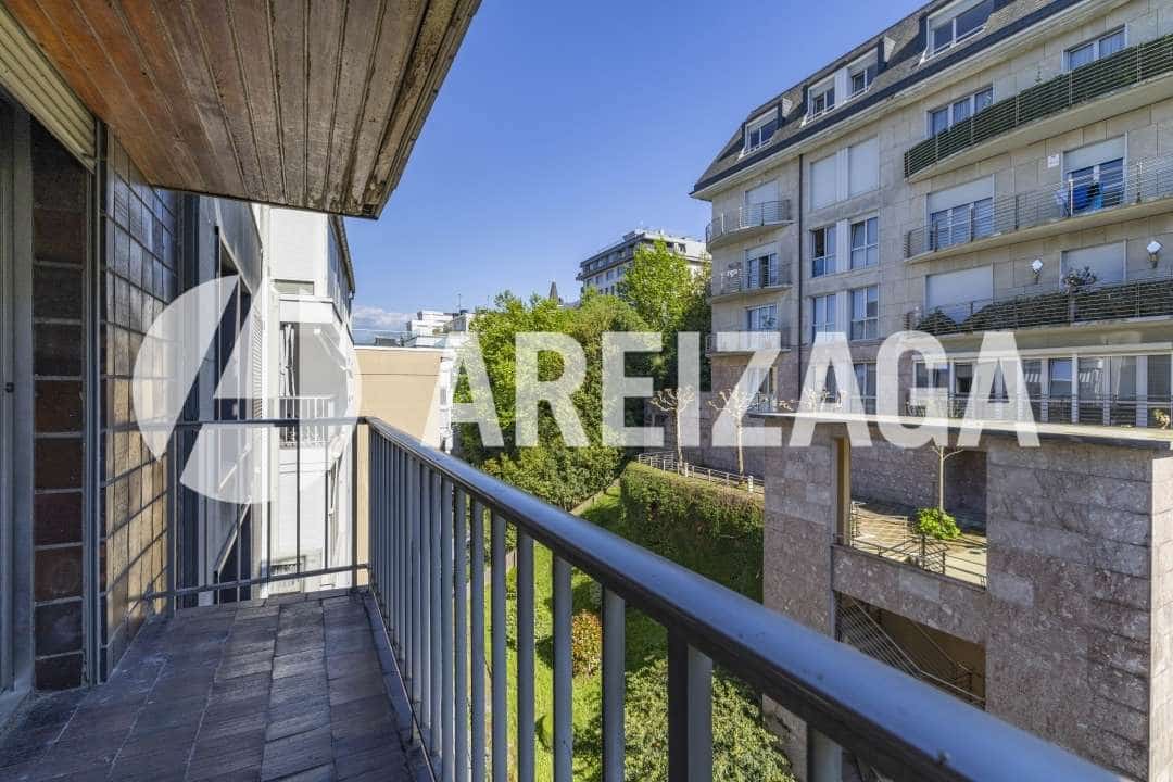 5 soveværelse Lejlighed til salg i Donostia-San Sebastian - € 3.000.000 (Ref: 9028433)