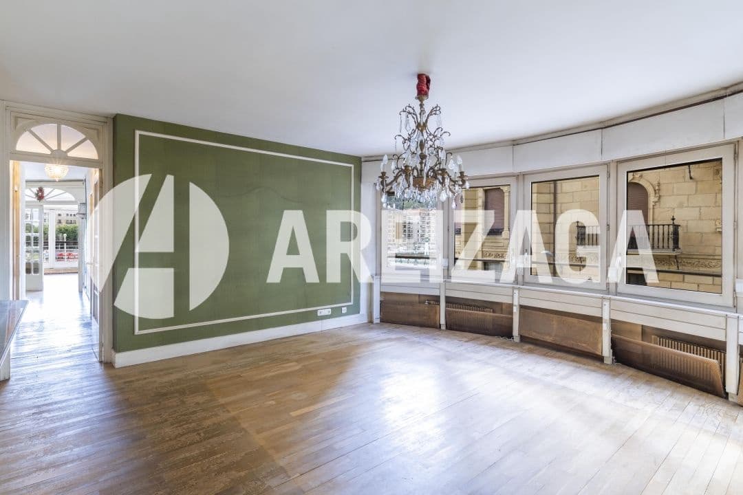 6 soveværelse Lejlighed til salg i Donostia-San Sebastian - € 2.375.000 (Ref: 9035637)