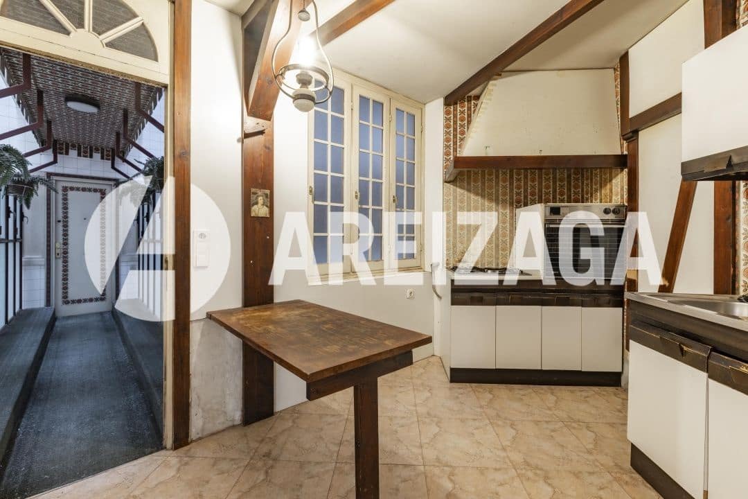 6 soveværelse Lejlighed til salg i Donostia-San Sebastian - € 2.375.000 (Ref: 9035637)