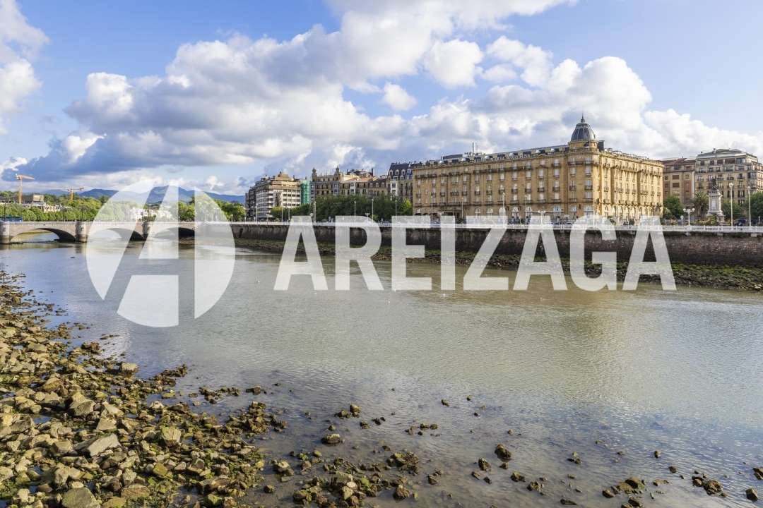 6 soveværelse Lejlighed til salg i Donostia-San Sebastian - € 2.375.000 (Ref: 9035637)