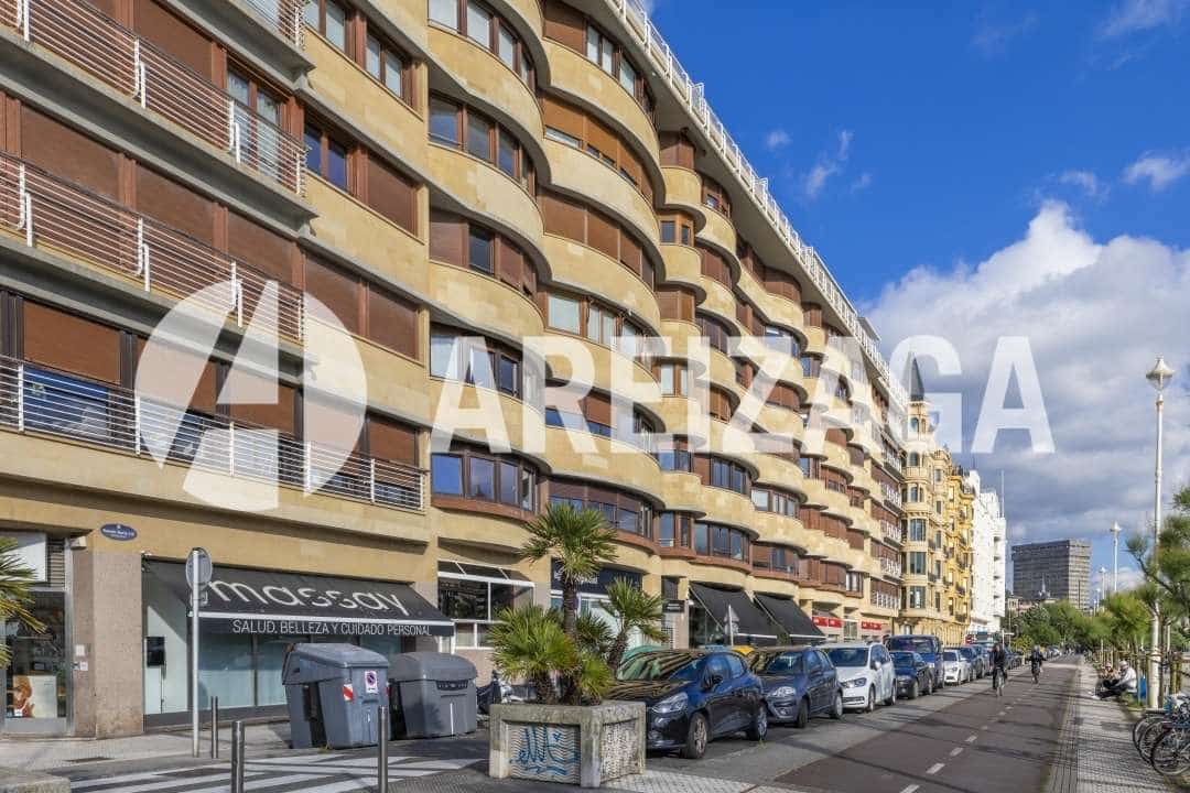 6 soveværelse Lejlighed til salg i Donostia-San Sebastian - € 2.375.000 (Ref: 9035637)