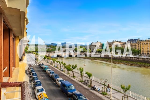 6 soveværelse Lejlighed til salg i Donostia-San Sebastián - € 2.375.000 (Ref: 9035637)