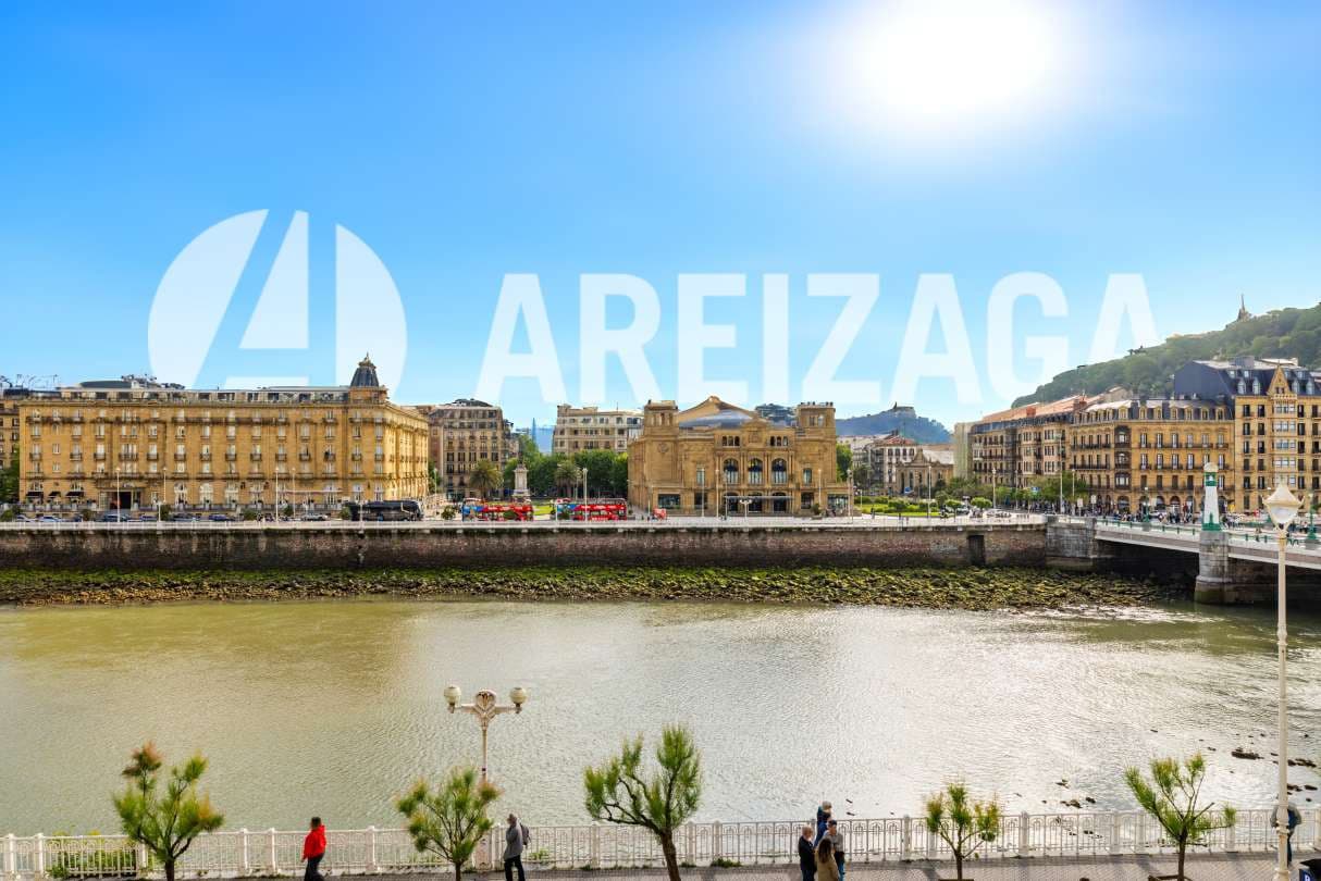 6 soveværelse Lejlighed til salg i Donostia-San Sebastian - € 2.375.000 (Ref: 9035637)