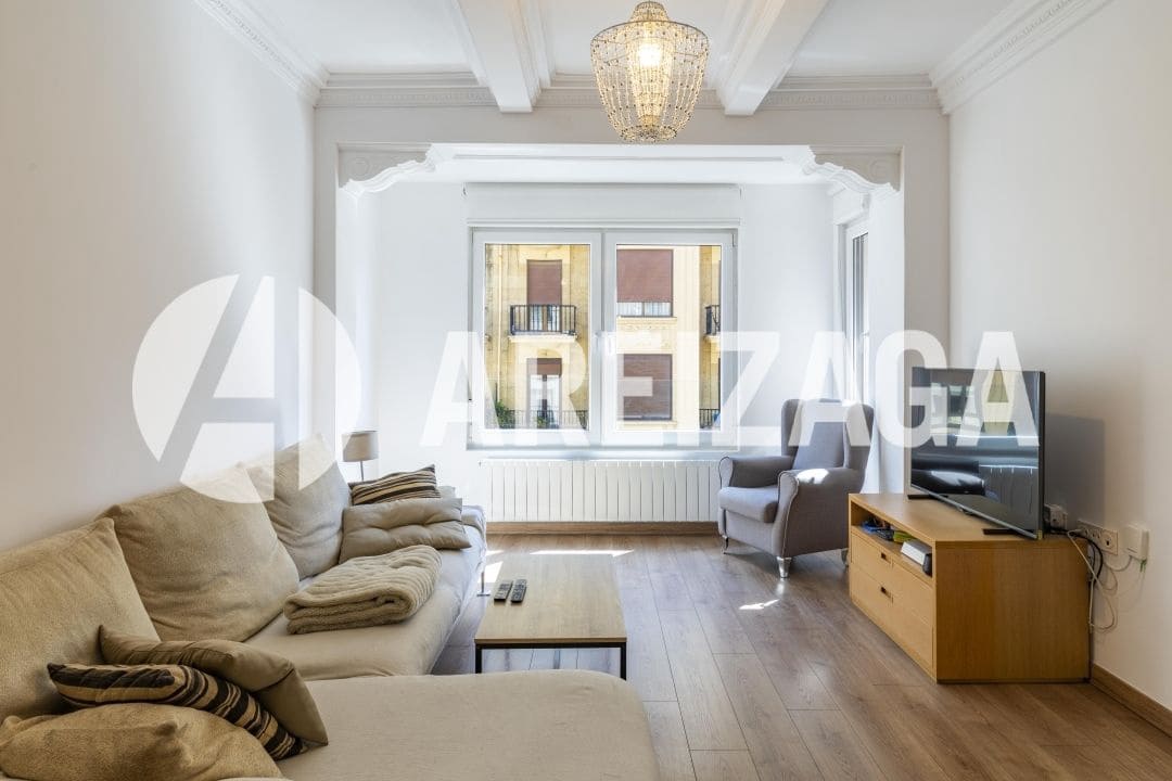 4 soveværelse Lejlighed til salg i Donostia-San Sebastian - € 985.000 (Ref: 9036078)