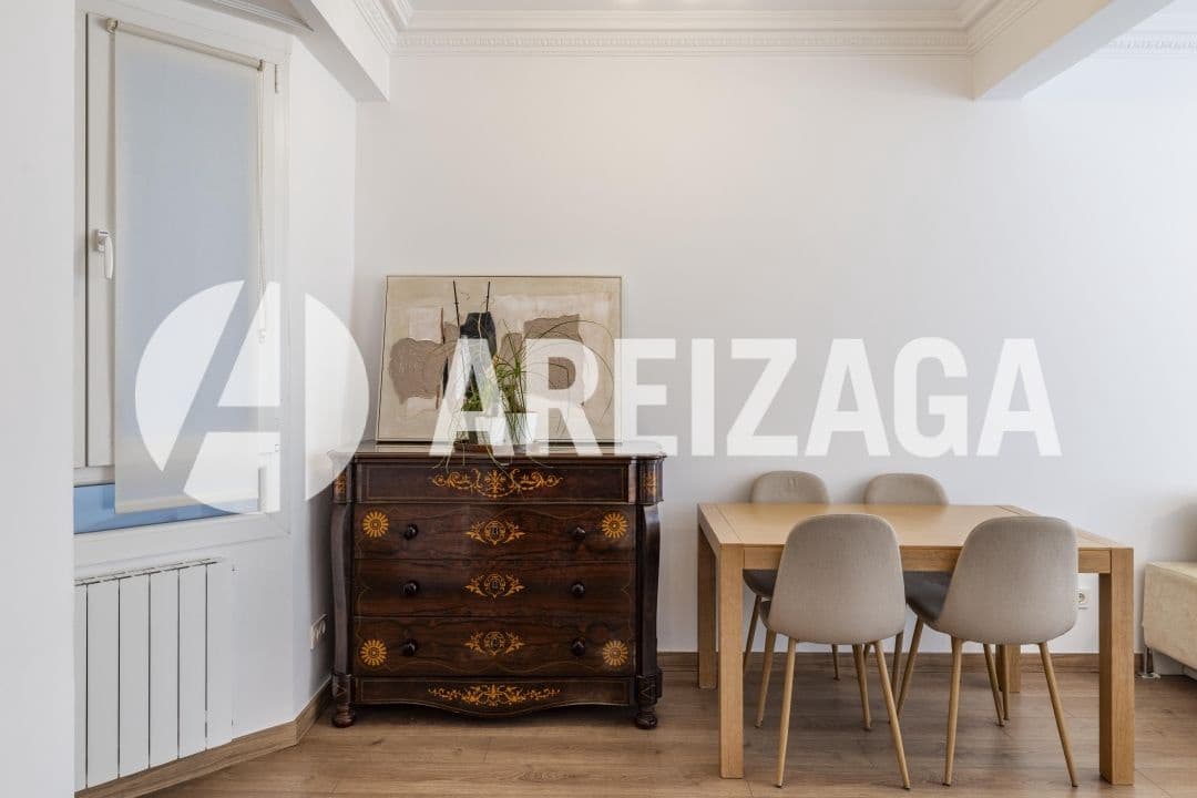 4 soveværelse Lejlighed til salg i Donostia-San Sebastian - € 985.000 (Ref: 9036078)