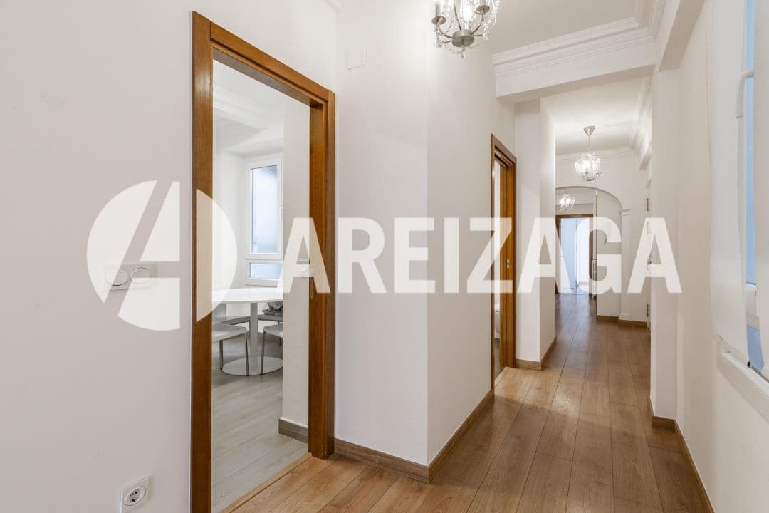4 soveværelse Lejlighed til salg i Donostia-San Sebastian - € 985.000 (Ref: 9036078)