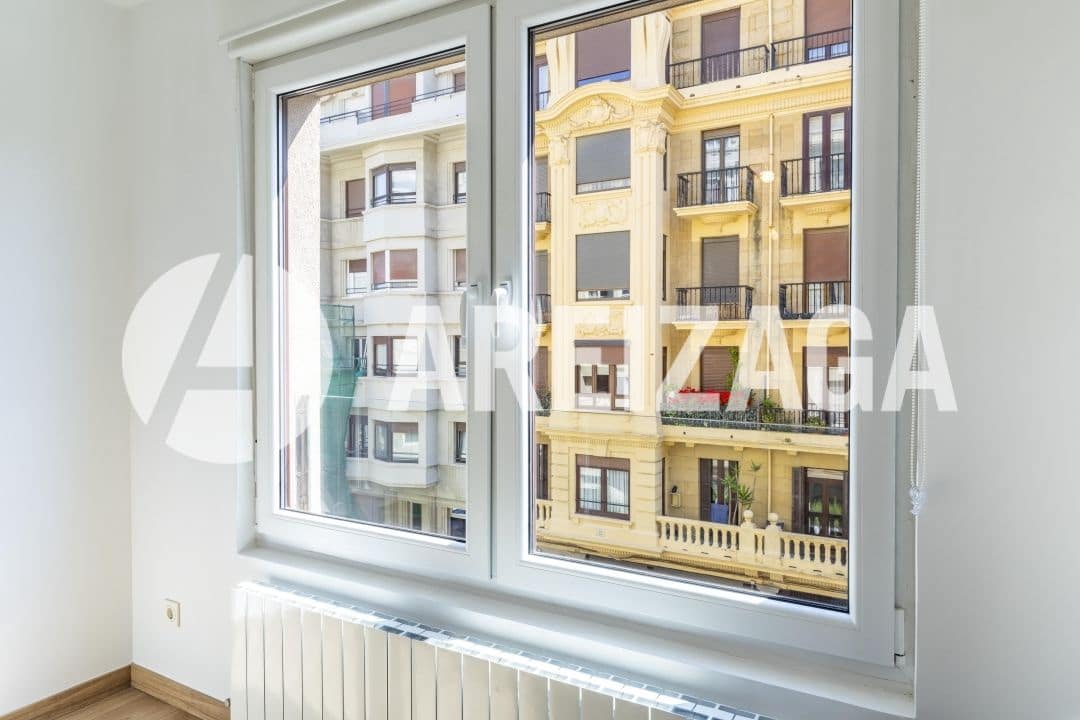 4 soveværelse Lejlighed til salg i Donostia-San Sebastian - € 985.000 (Ref: 9036078)