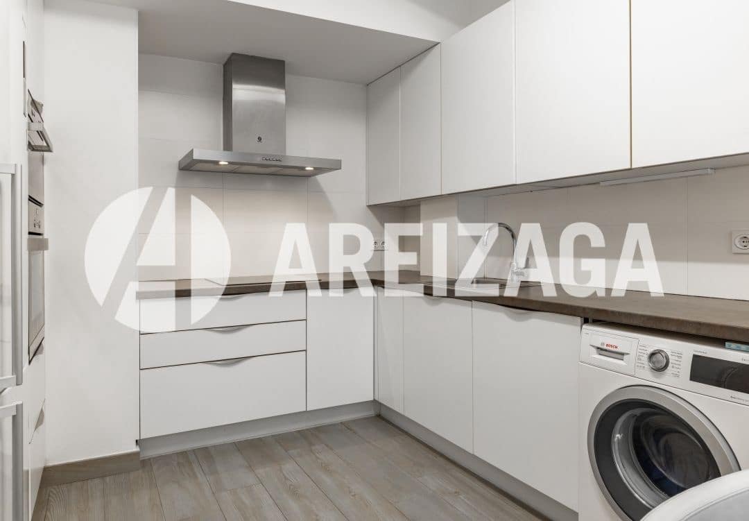 4 soveværelse Lejlighed til salg i Donostia-San Sebastian - € 985.000 (Ref: 9036078)
