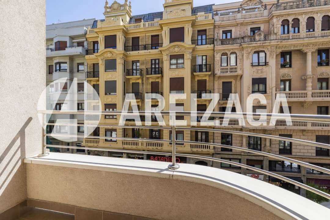 4 soveværelse Lejlighed til salg i Donostia-San Sebastian - € 985.000 (Ref: 9036078)