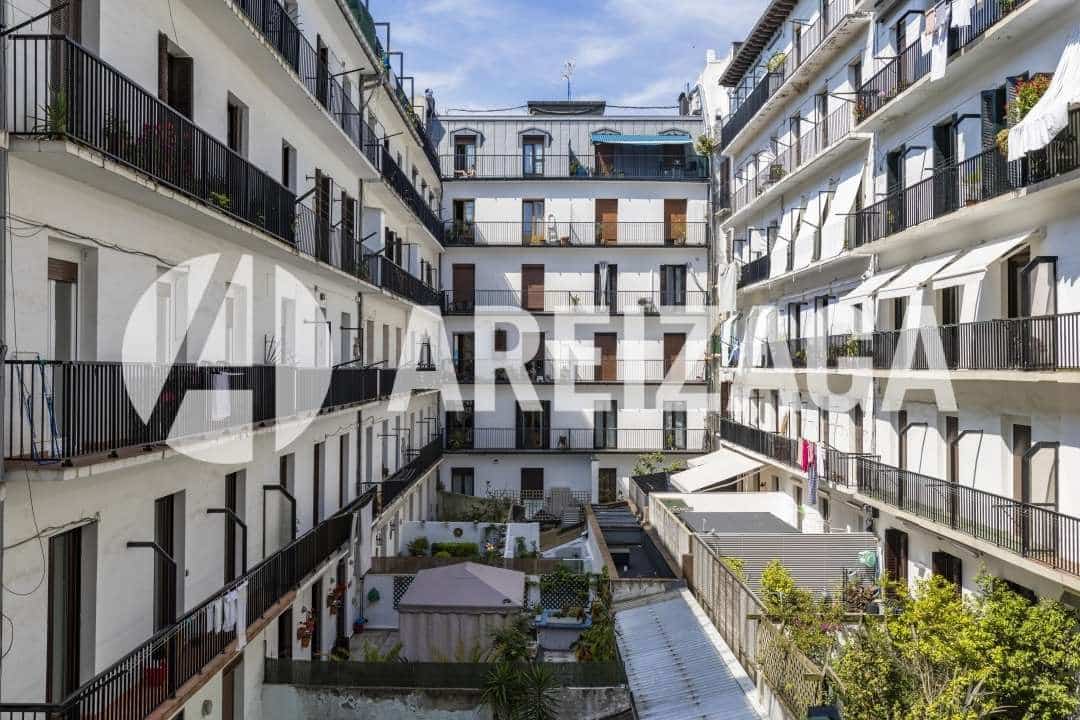4 soveværelse Lejlighed til salg i Donostia-San Sebastian - € 985.000 (Ref: 9036078)