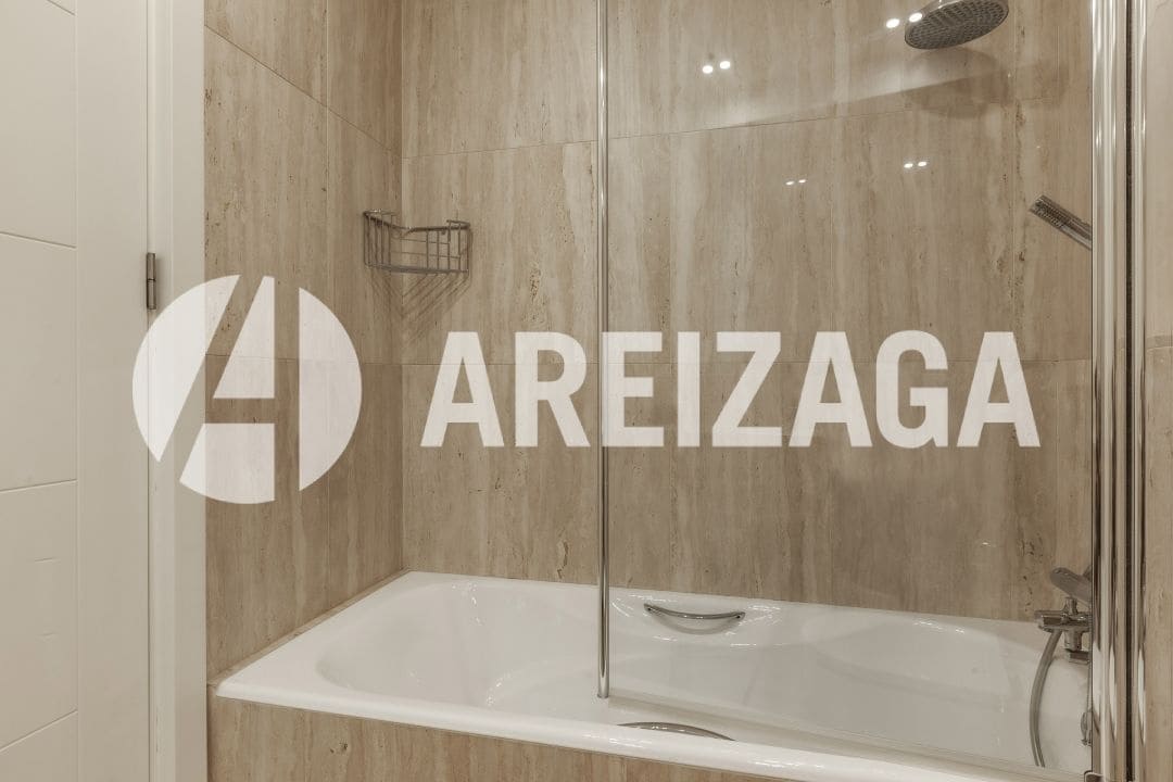 2 soverom Leilighet til salgs i Donostia-San Sebastian - € 890 000 (Ref: 9104104)