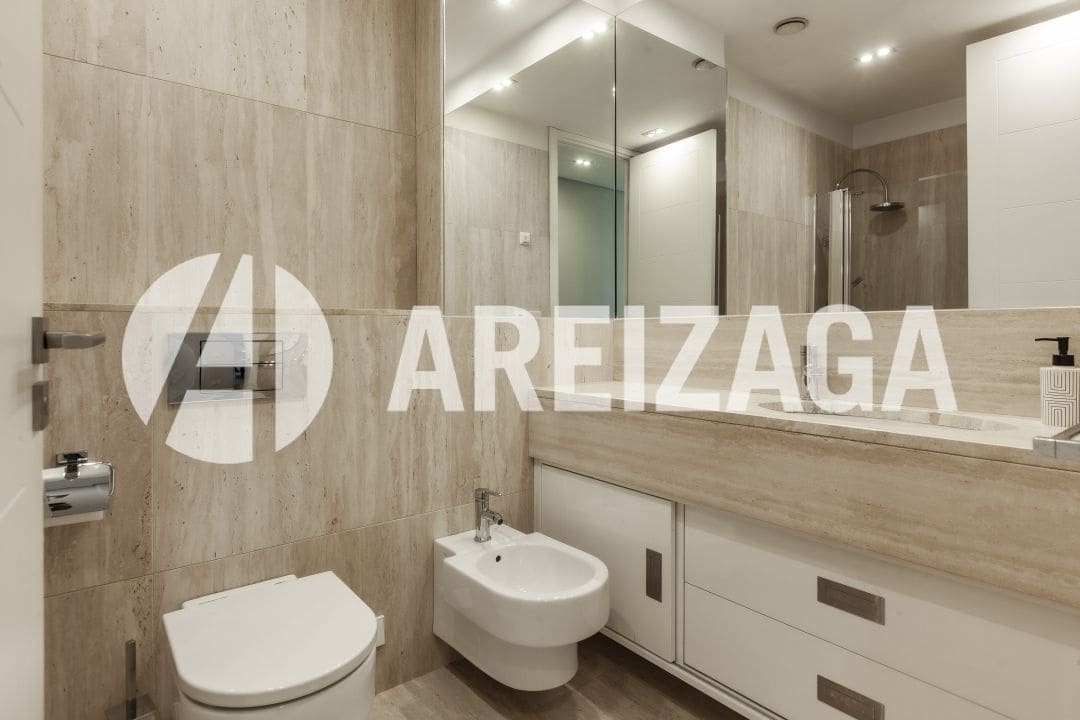 2 soverom Leilighet til salgs i Donostia-San Sebastian - € 890 000 (Ref: 9104104)