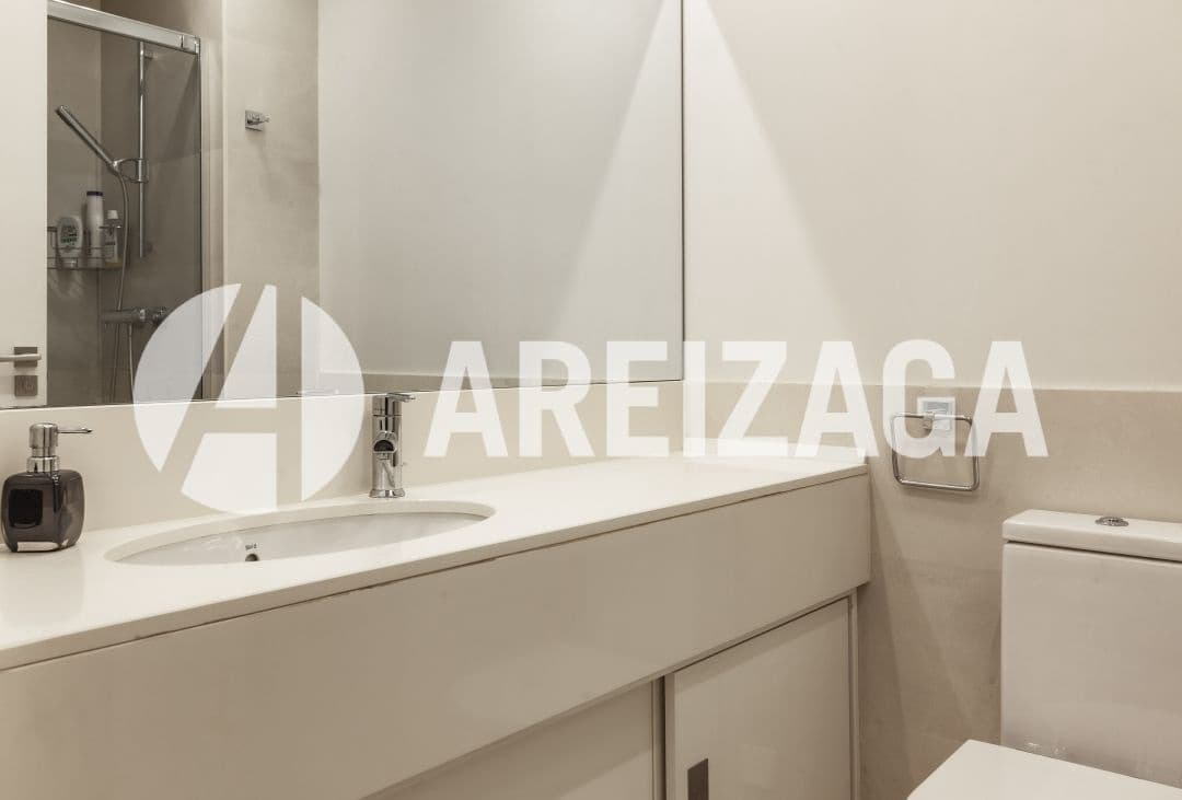 2 soverom Leilighet til salgs i Donostia-San Sebastian - € 890 000 (Ref: 9104104)