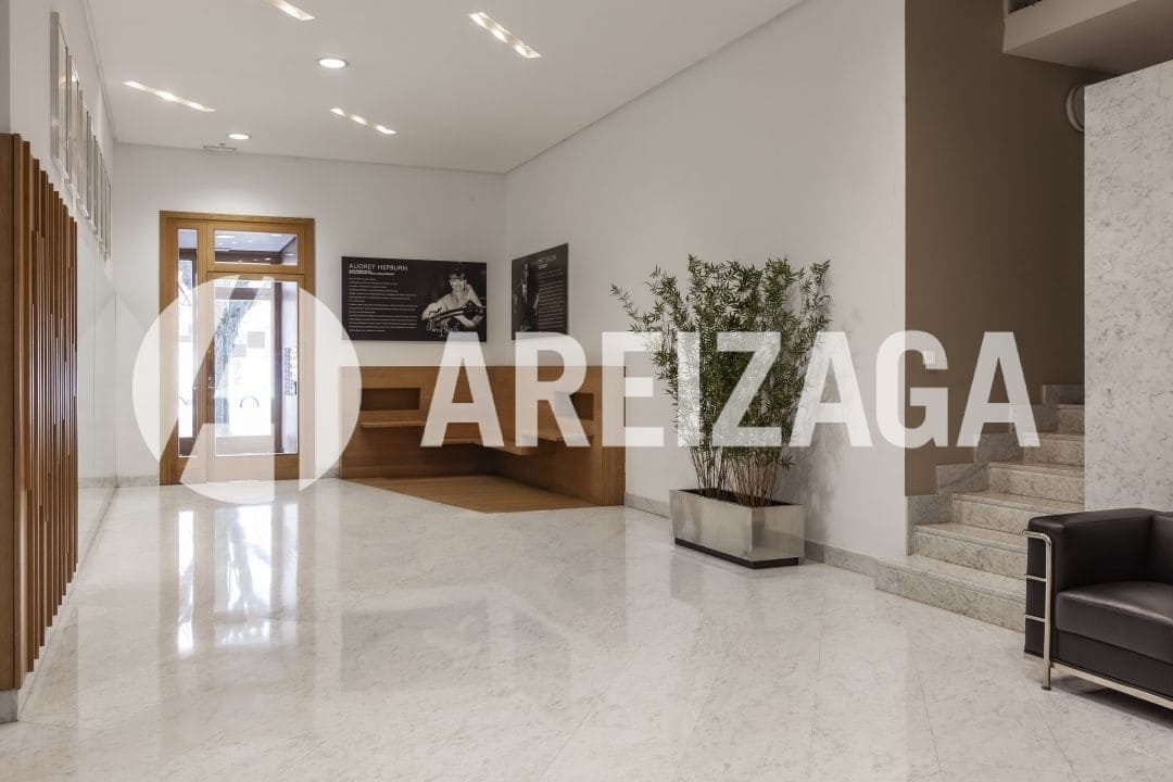 2 soverom Leilighet til salgs i Donostia-San Sebastian - € 890 000 (Ref: 9104104)