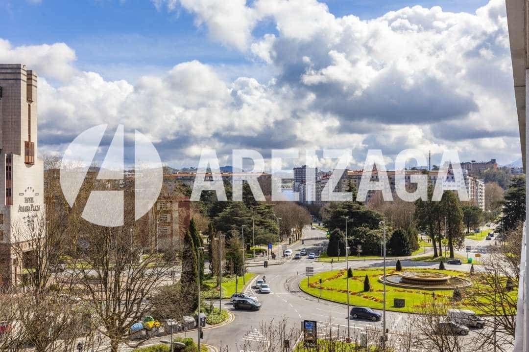 2 soverom Leilighet til salgs i Donostia-San Sebastian - € 890 000 (Ref: 9104104)