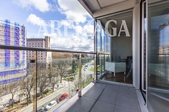 Piso de 2 habitaciones en Donostia-San Sebastián en venta - 890.000 € (Ref: 9104104)