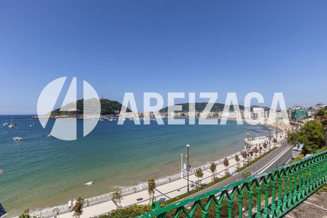 3 soveværelse Lejlighed til salg i Donostia-San Sebastian med swimmingpool - € 3.400.000 (Ref: 9105828)