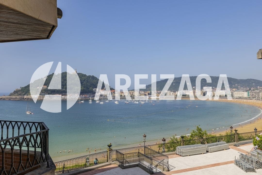 3 soveværelse Lejlighed til salg i Donostia-San Sebastian med swimmingpool - € 3.400.000 (Ref: 9105828)