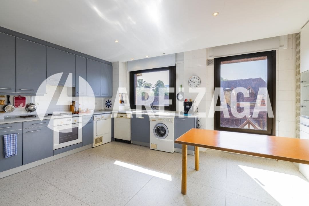 3 soveværelse Lejlighed til salg i Donostia-San Sebastian med swimmingpool - € 3.400.000 (Ref: 9105828)